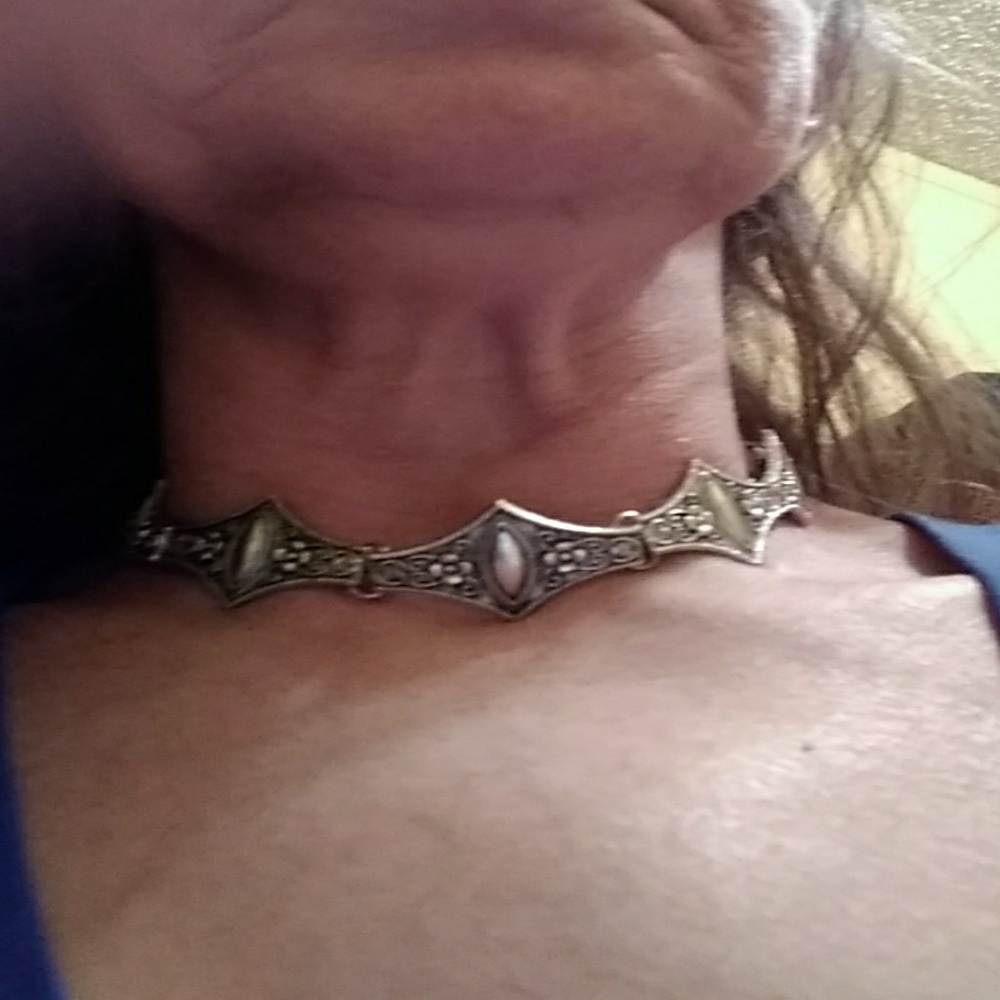 NECKLACE(closer to a choker)